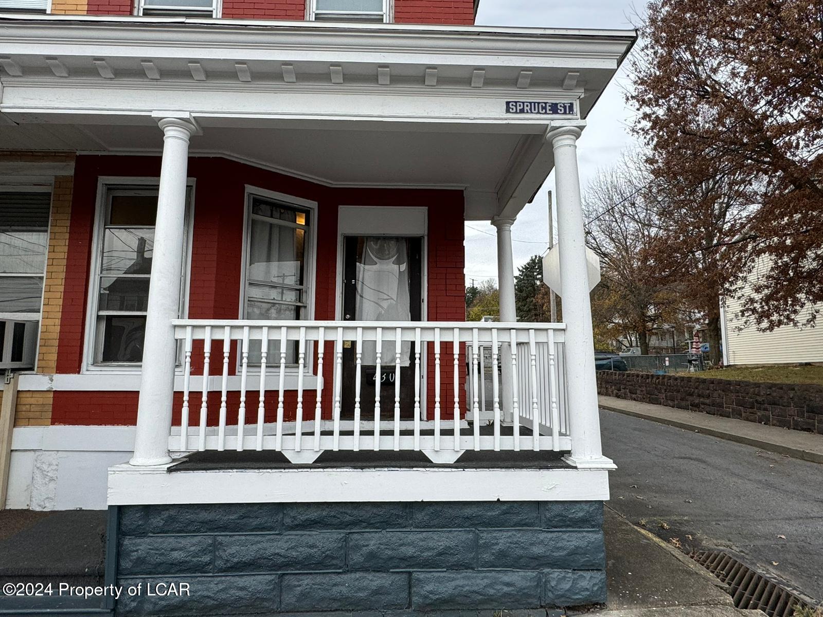 430 S Spruce Street, Shamokin, Pennsylvania image 2