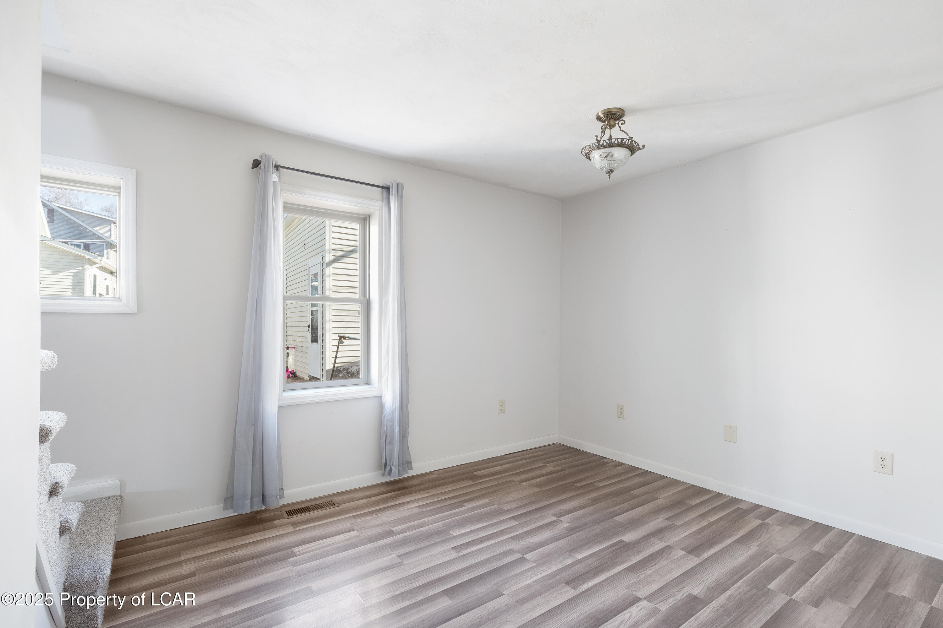16 N Center Street, Shavertown, Pennsylvania image 9