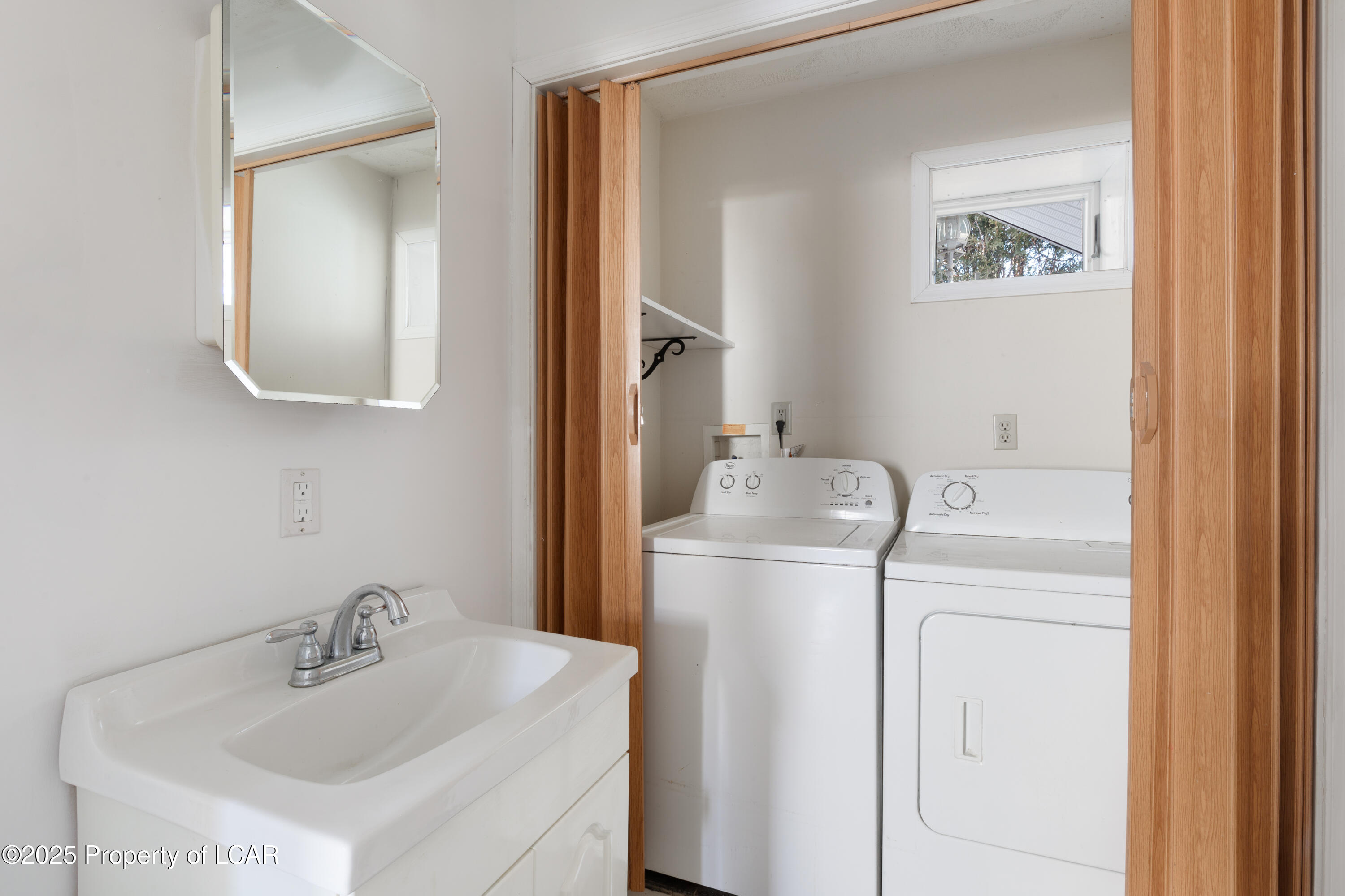 16 N Center Street, Shavertown, Pennsylvania image 7