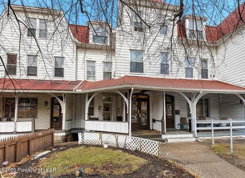 Townhouse For Sale - 224 Main Street<br/> Luzerne County, Nanticoke, PA 18634