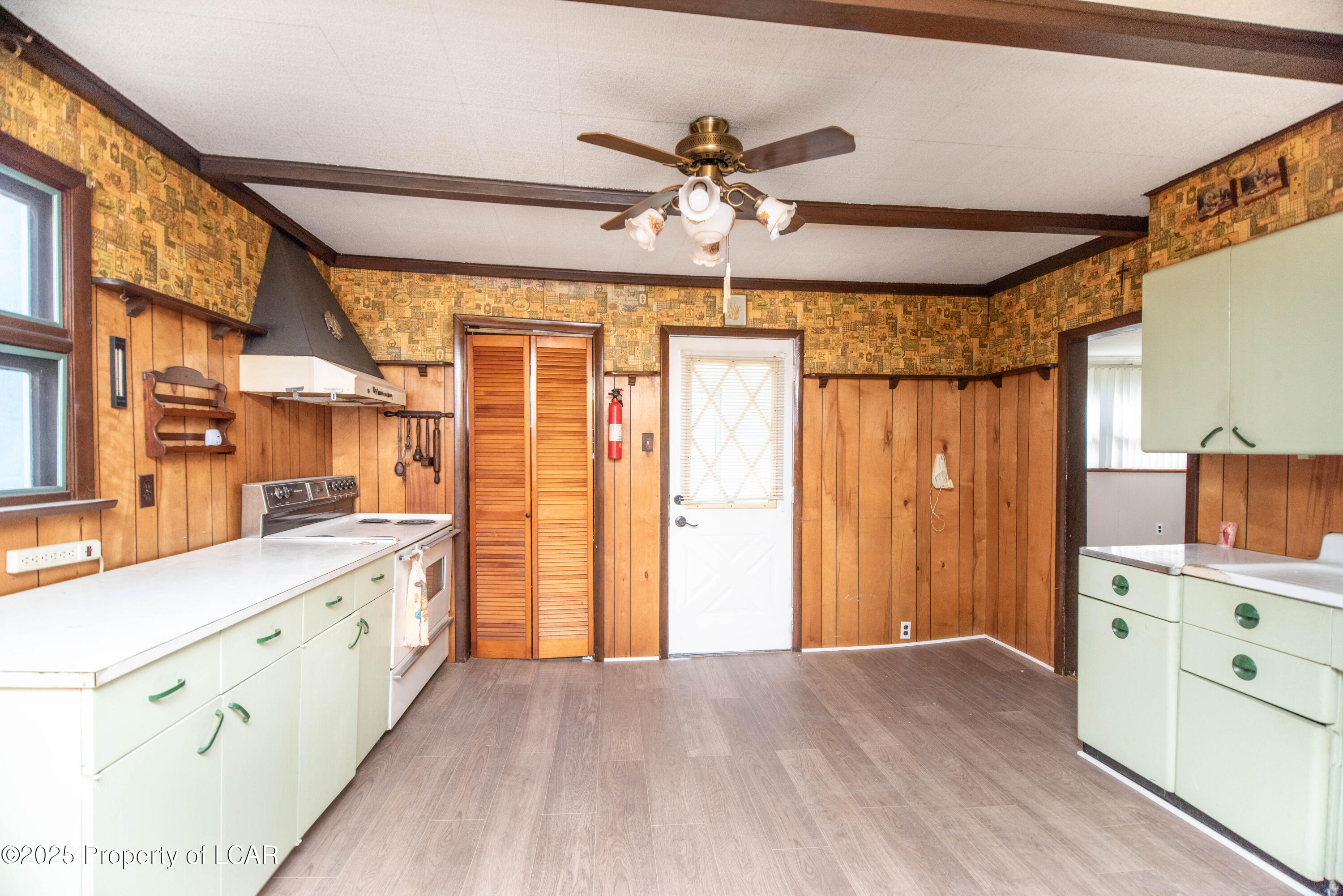 807 S Irving Avenue, Scranton, Idaho image 6