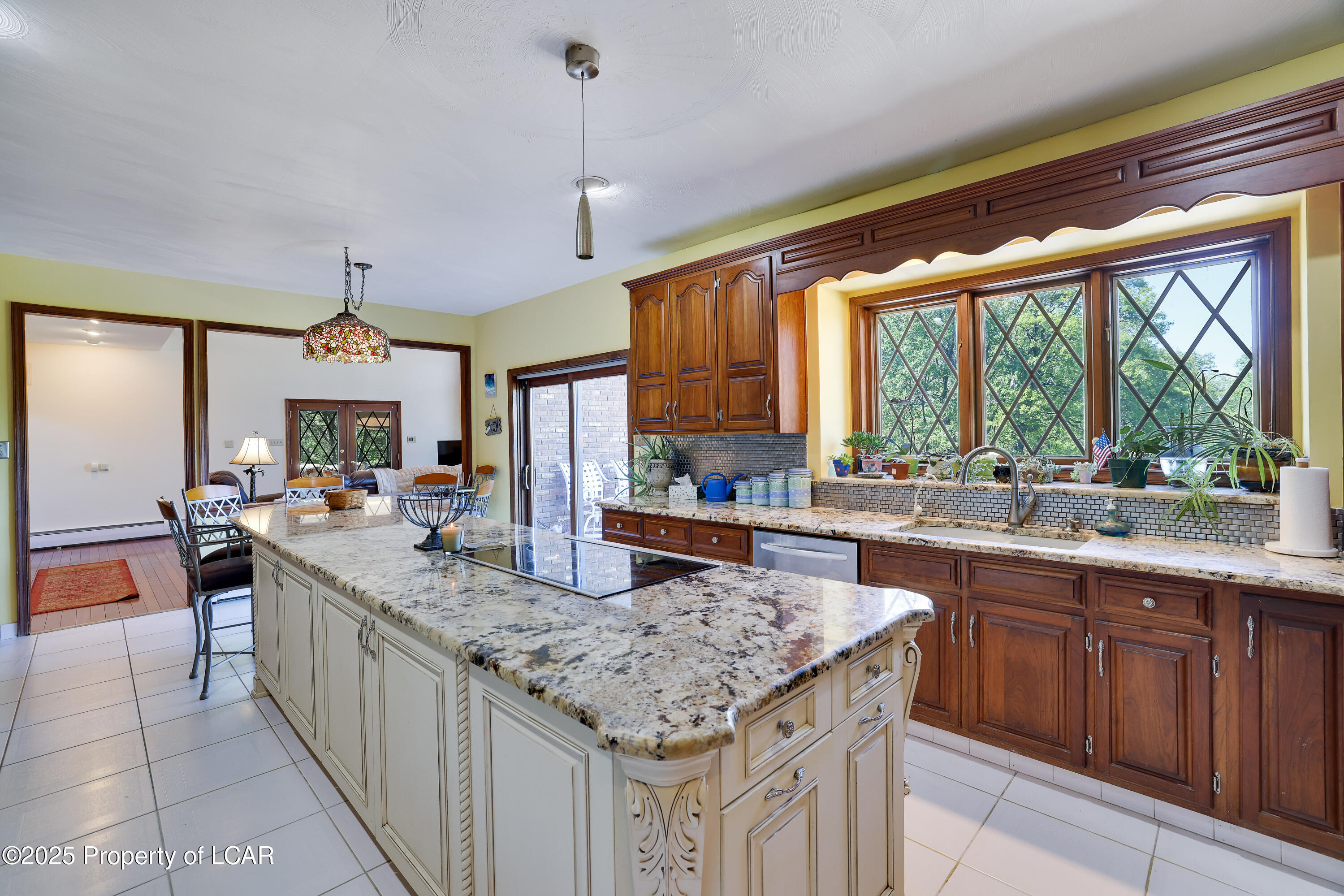 555 Valley View Road, Dallas, Texas image 40