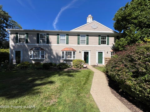 Townhouse For Sale - 14 Patriot Way<br/> Mountain Top, PA 18707