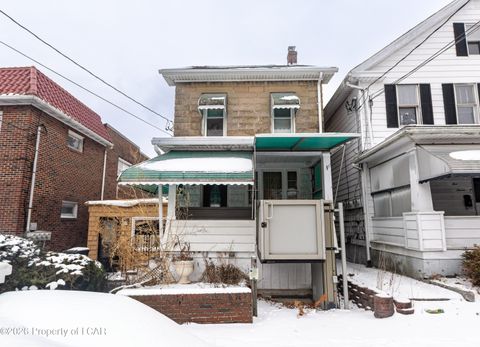 Homes For Sale - 572 Arthur Street<br/> Hazleton, PA 18201