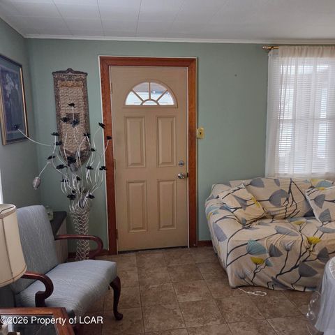 Homes For Sale - 202 Vanloon Street<br/> Luzerne County, Plymouth, PA 18651