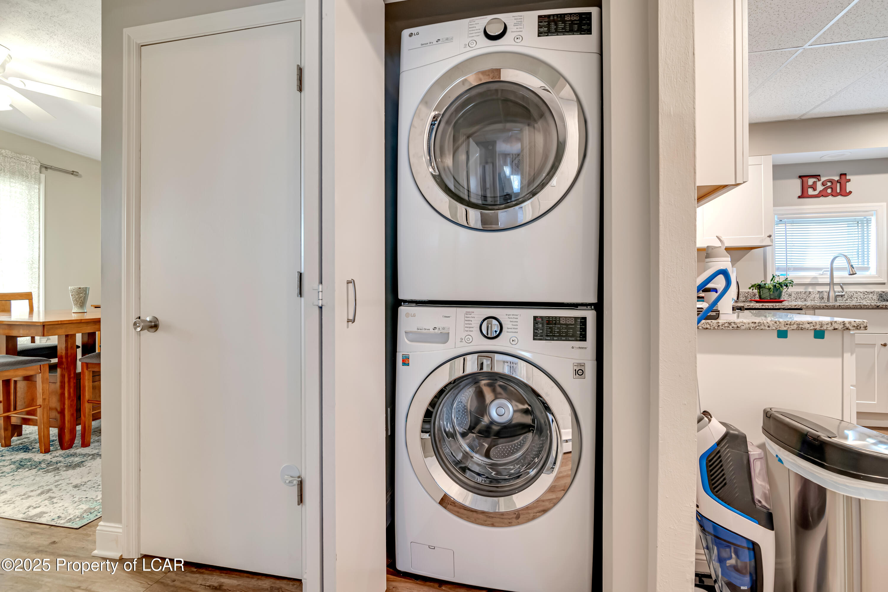 Forty Fort, Pennsylvania 18704, United States, 4 Bedrooms Bedrooms, ,2 BathroomsBathrooms,Residential,Pending,7200