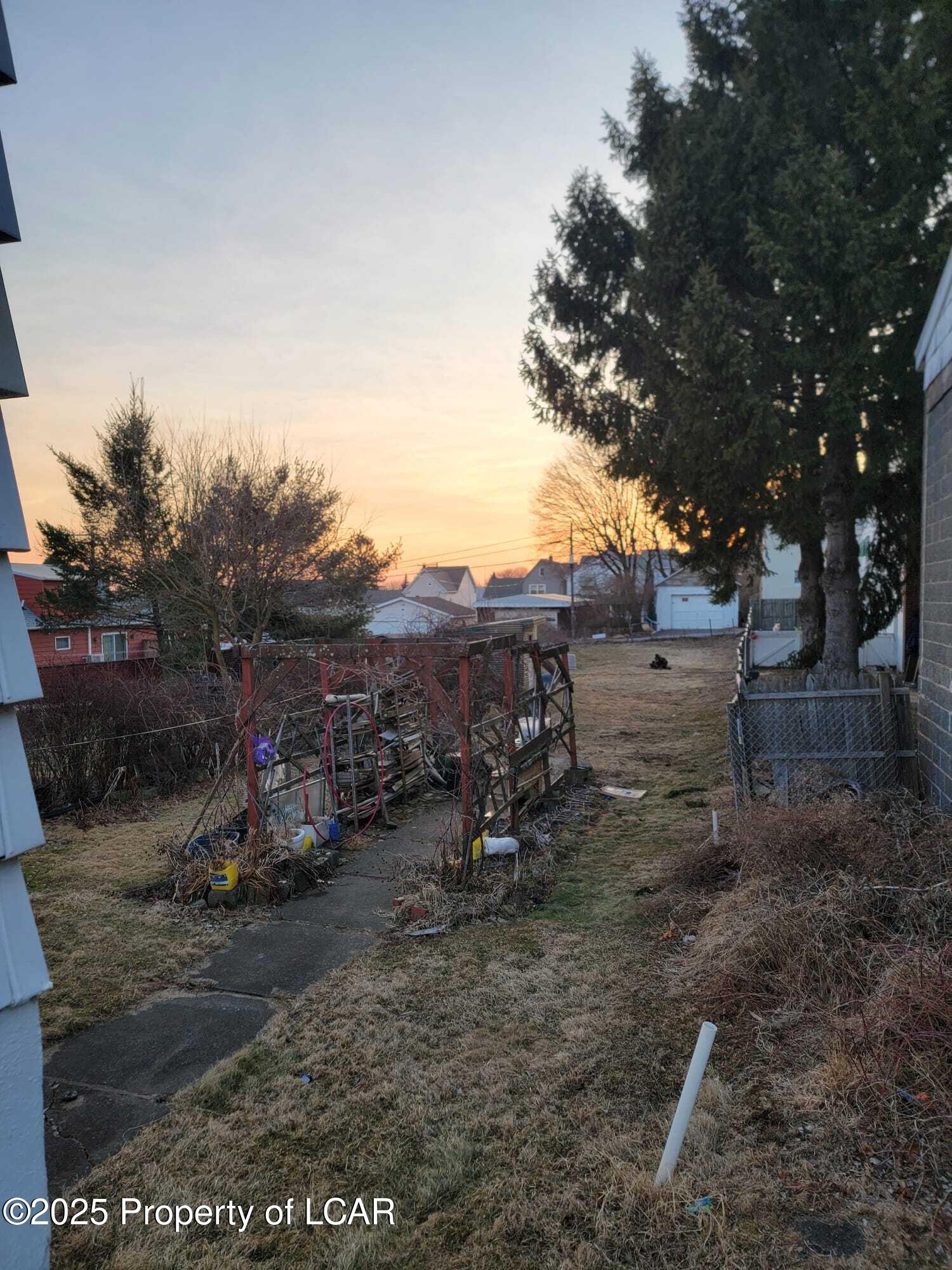 654 N Arthur Street, Hazleton, Pennsylvania image 3