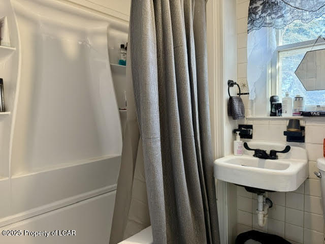 Swoyersville, Pennsylvania 18704, United States, 4 Bedrooms Bedrooms, ,2 BathroomsBathrooms,Residential,Pending,252258