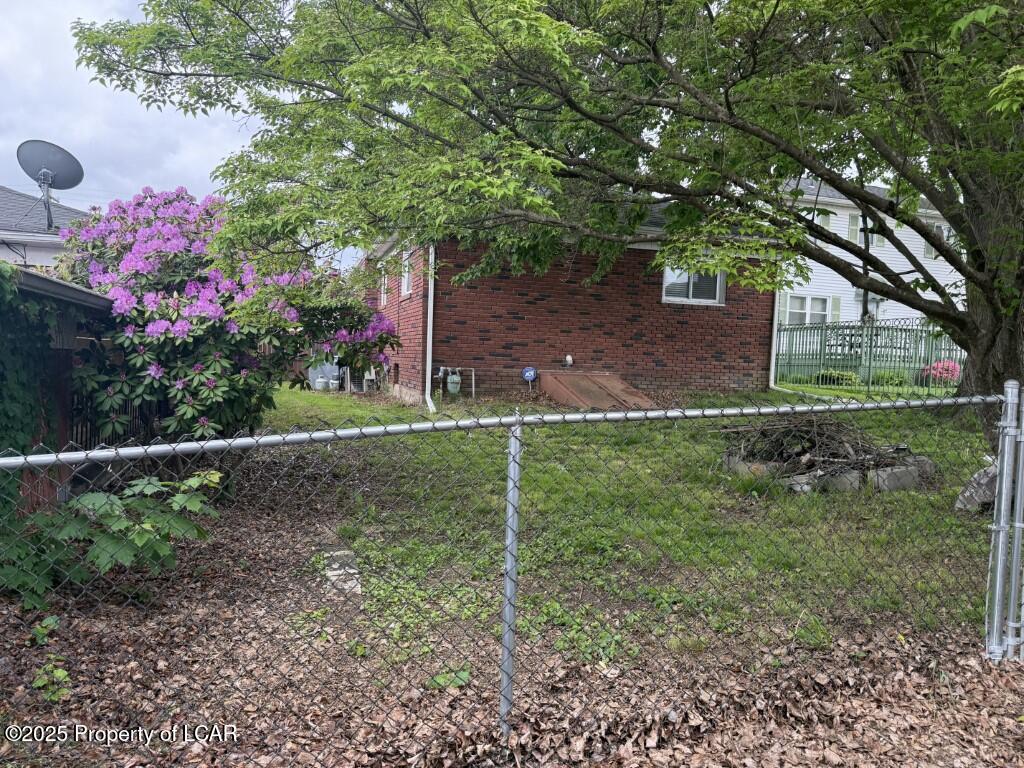 310 Dorrance Street, Kingston, Texas image 3