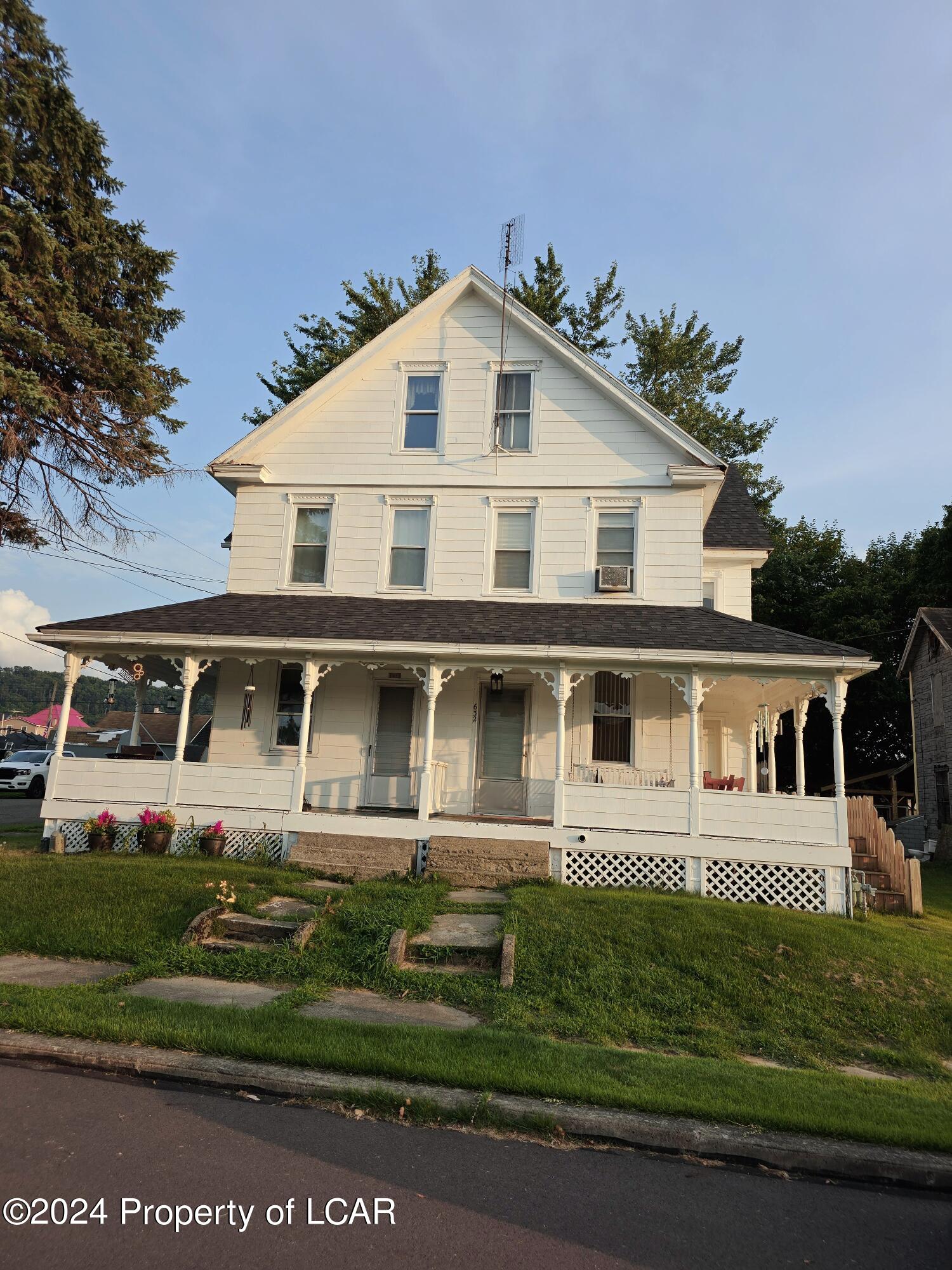 632 1st Street, Nescopeck, Pennsylvania image 2