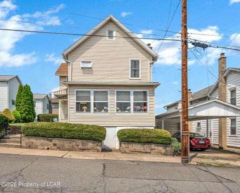 Homes For Sale - 121 1/2 Vine Street<br/> Luzerne County, Pittston, PA 18640