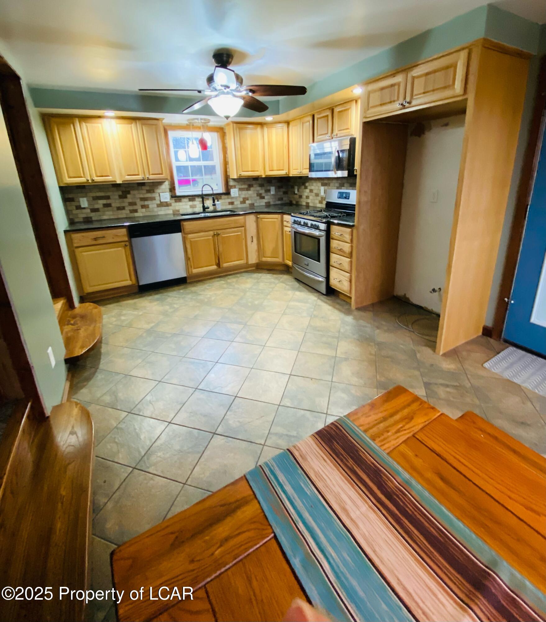 653 Red Ridge Road, Zion Grove, Pennsylvania image 2