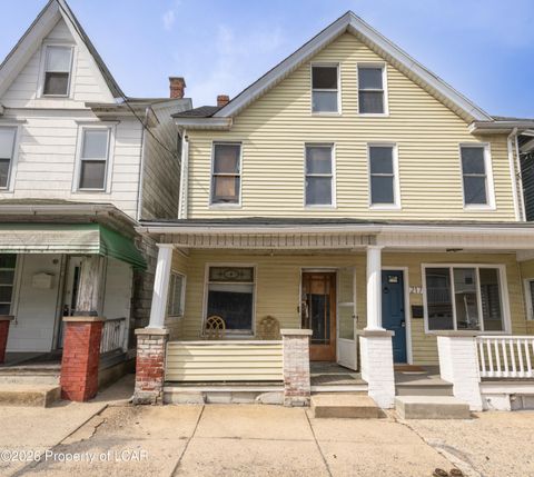 Homes For Sale - 215 Ridge Street<br/> Lansford, PA 18232