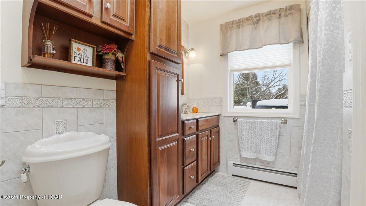 Larksville, Pennsylvania 18704, United States, 2 Bedrooms Bedrooms, ,1 BathroomBathrooms,Residential,Active,252414