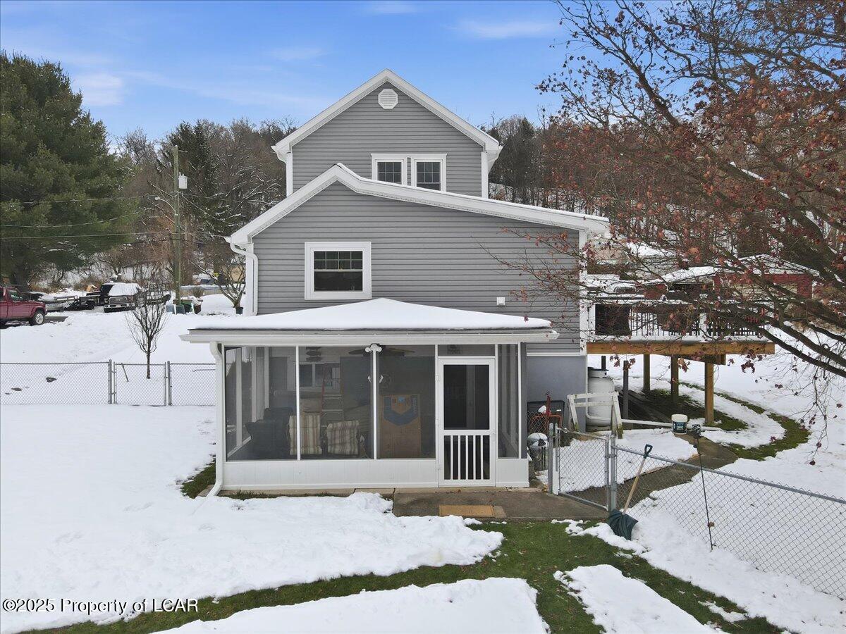 Larksville, Pennsylvania 18704, United States, 2 Bedrooms Bedrooms, ,1 BathroomBathrooms,Residential,Active,252414