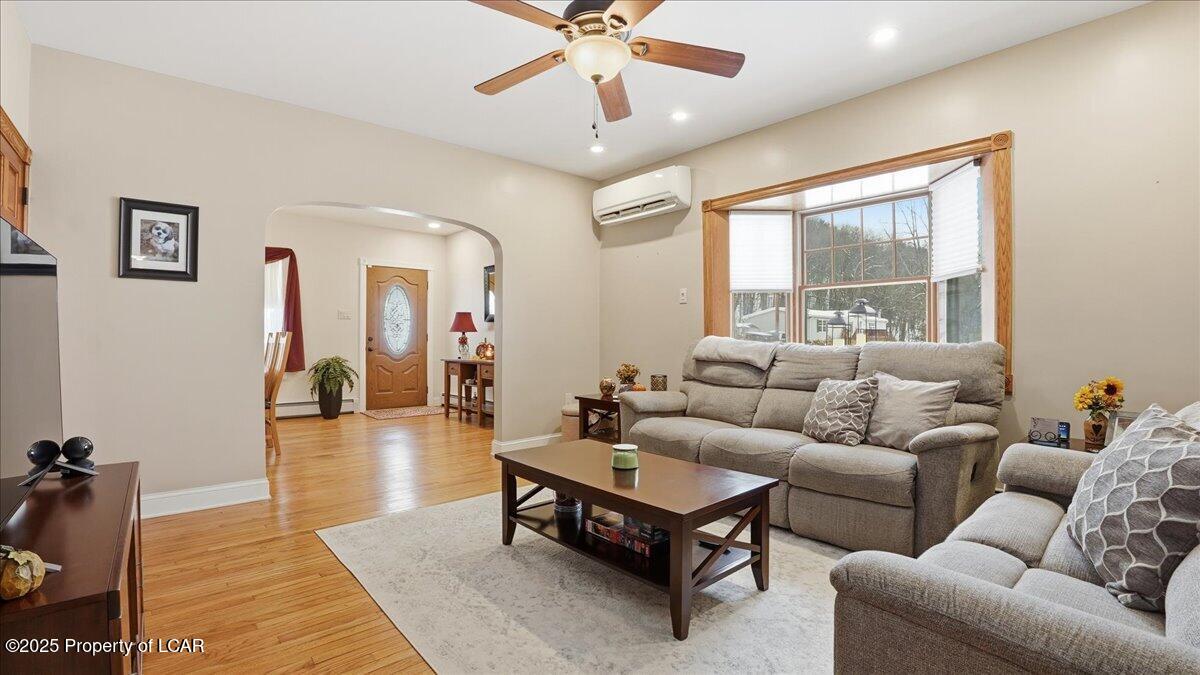 Larksville, Pennsylvania 18704, United States, 2 Bedrooms Bedrooms, ,1 BathroomBathrooms,Residential,Active,252414