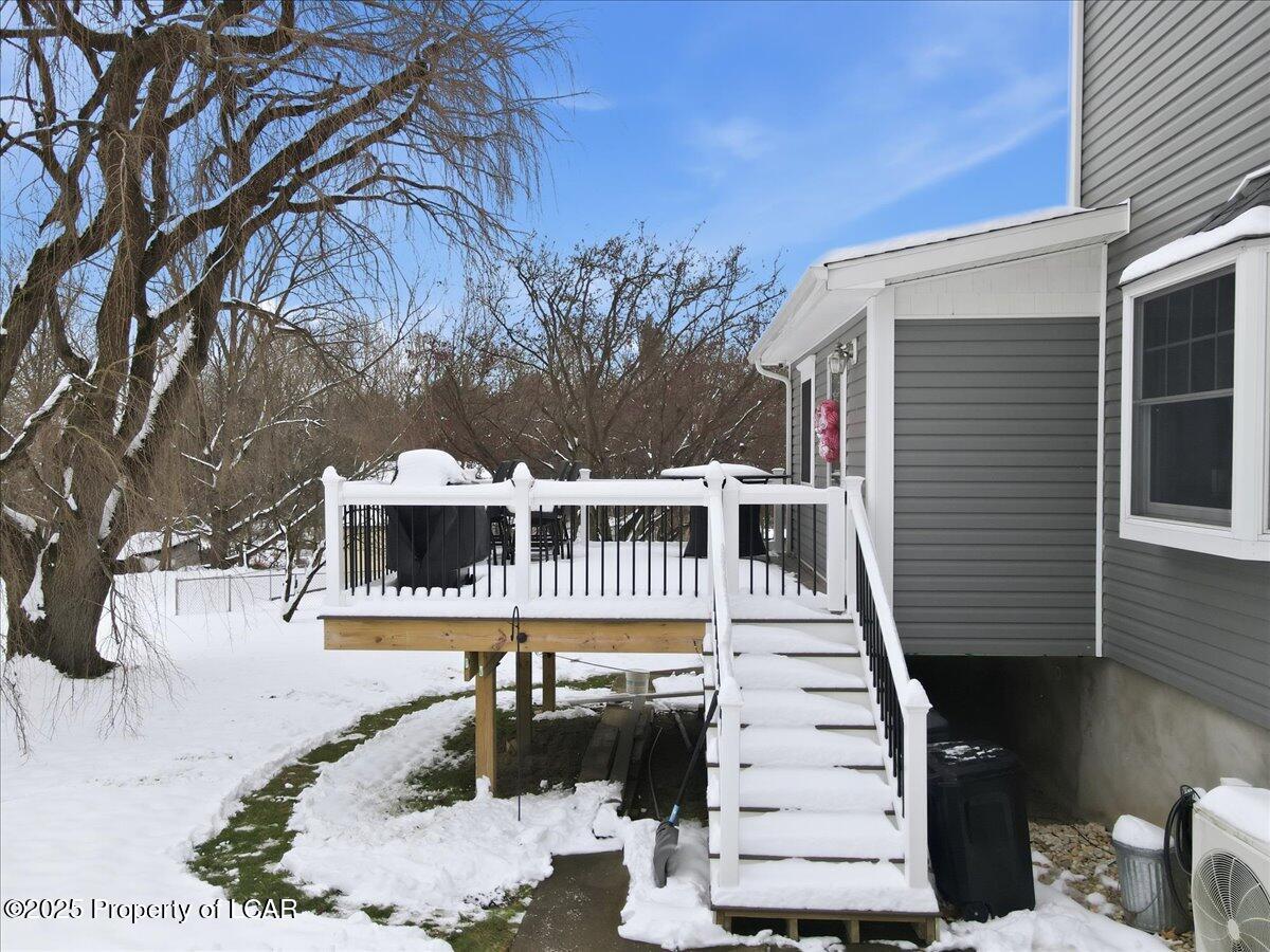 Larksville, Pennsylvania 18704, United States, 2 Bedrooms Bedrooms, ,1 BathroomBathrooms,Residential,Active,252414