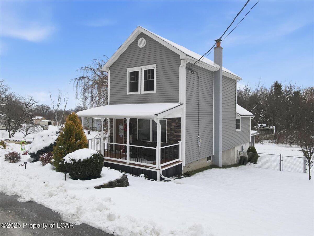 Larksville, Pennsylvania 18704, United States, 2 Bedrooms Bedrooms, ,1 BathroomBathrooms,Residential,Active,252414