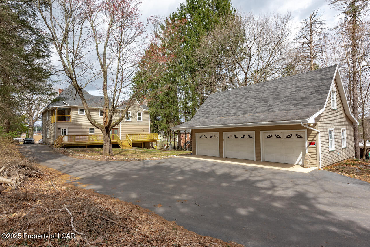 22 Machell Avenue, Dallas, Pennsylvania image 26