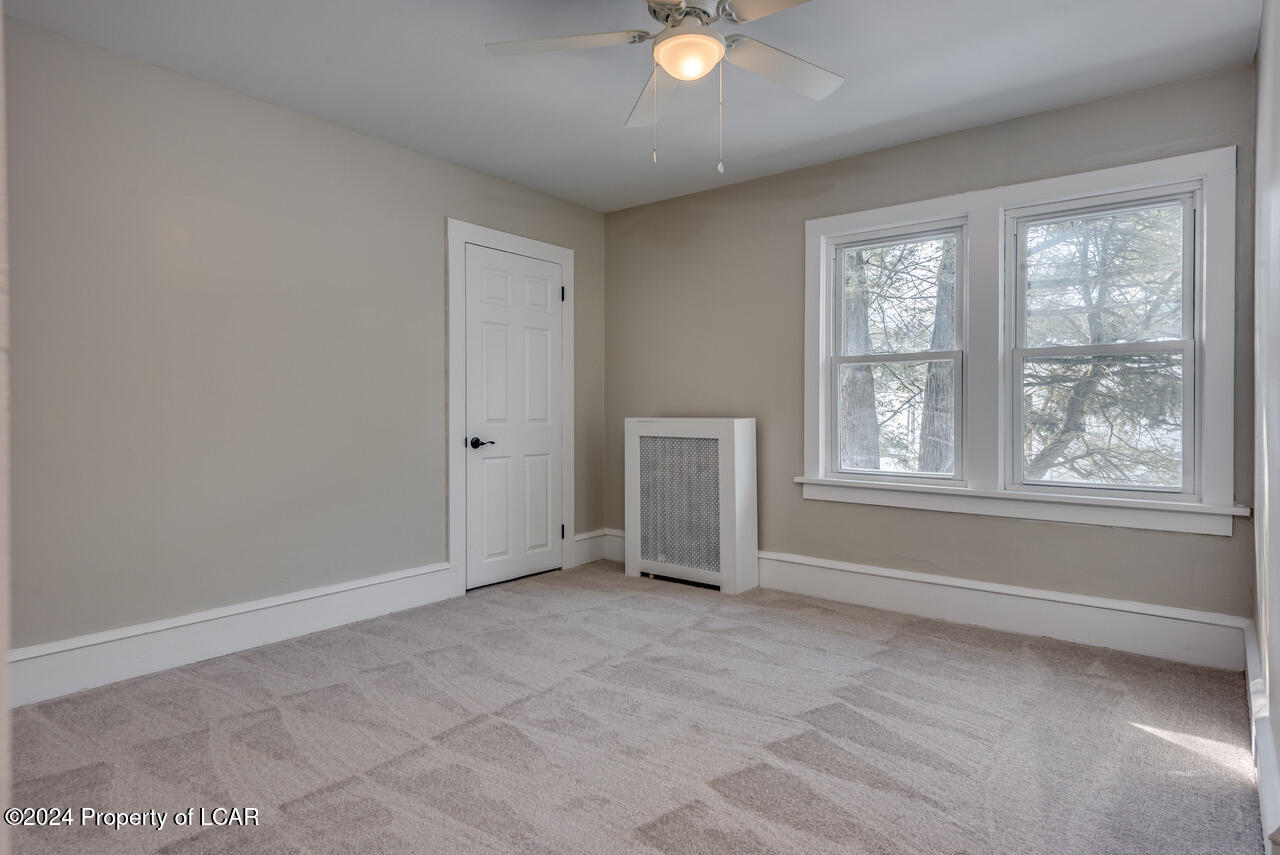 22 Machell Avenue, Dallas, Pennsylvania image 16