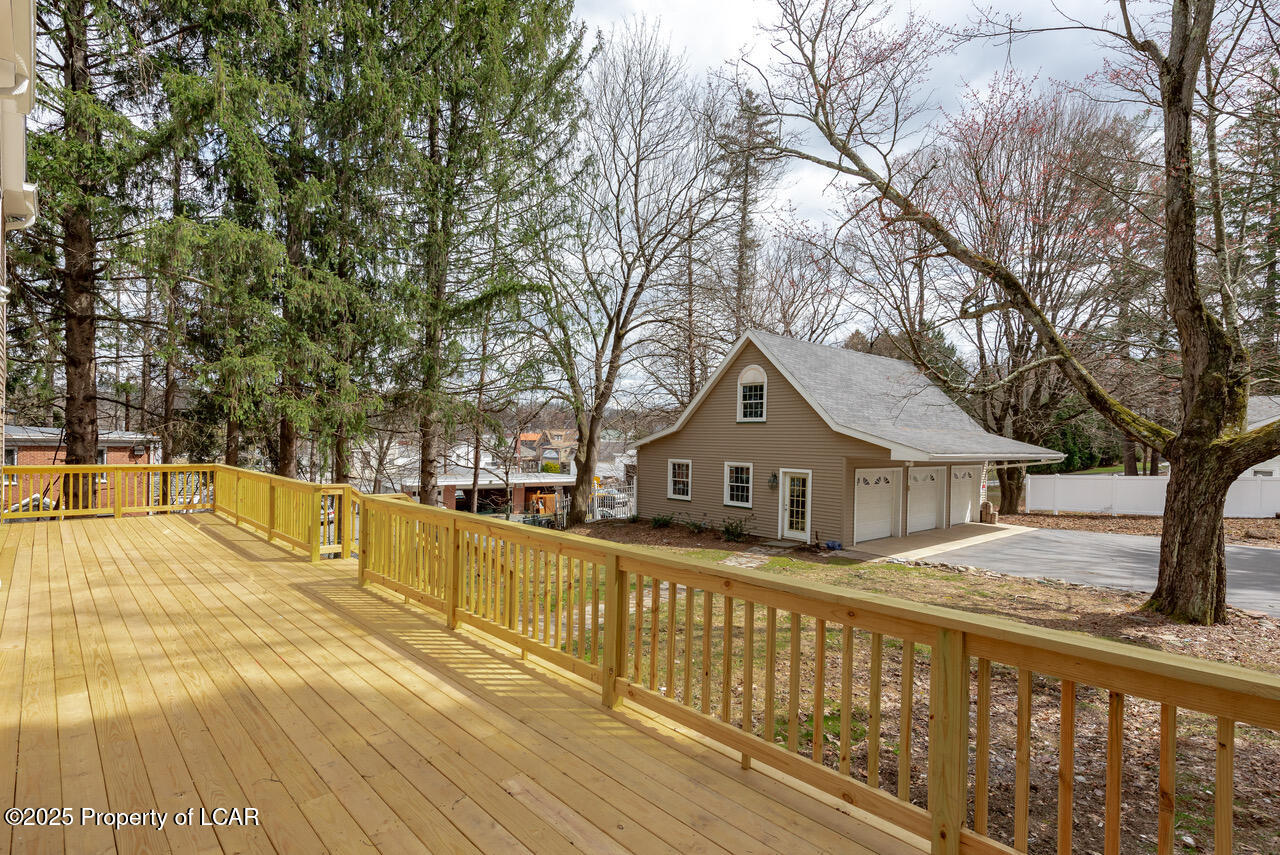 22 Machell Avenue, Dallas, Pennsylvania image 24