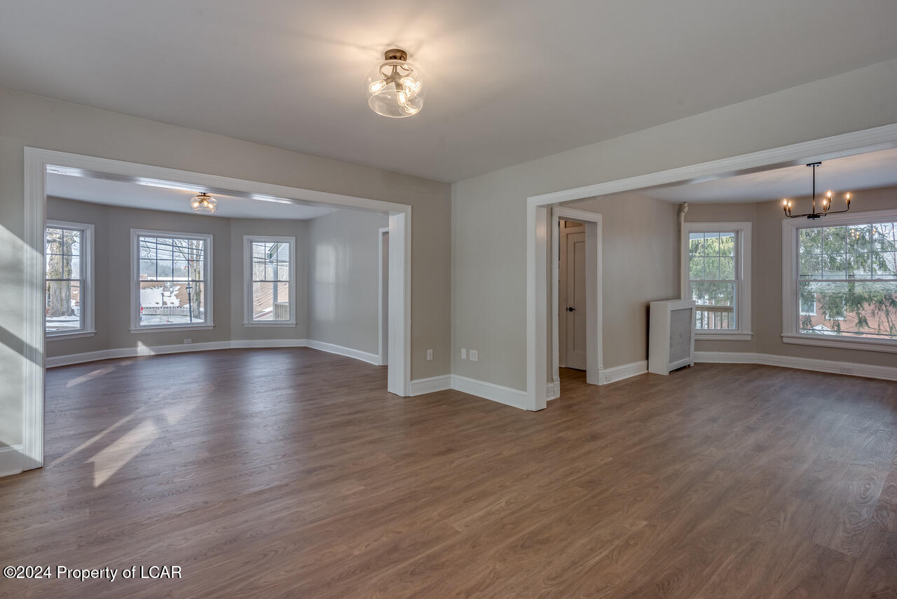 22 Machell Avenue, Dallas, Pennsylvania image 4