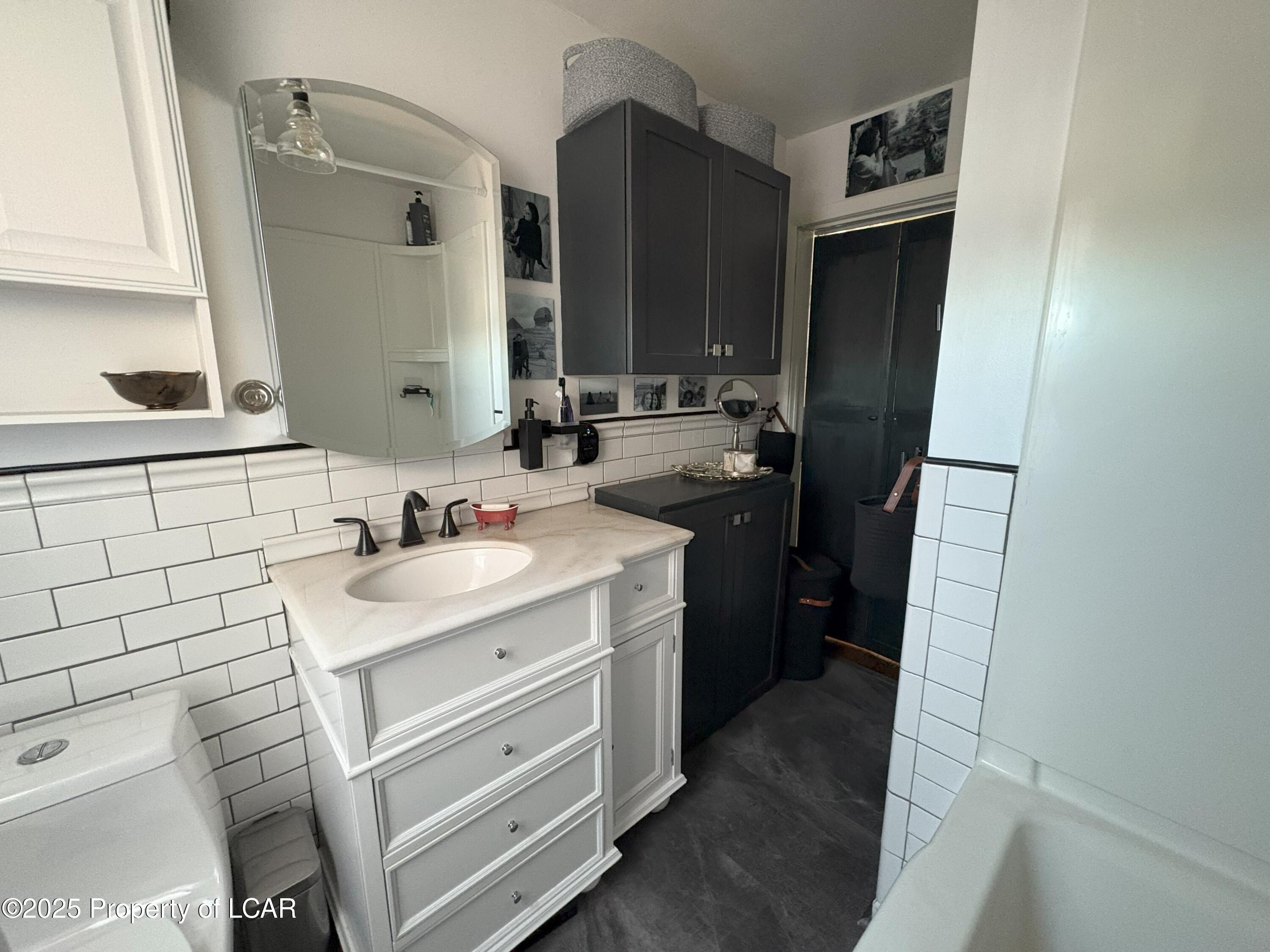 Wilkes-Barre, Pennsylvania 18705, United States, 3 Bedrooms Bedrooms, ,1 BathroomBathrooms,Residential,Active,85820