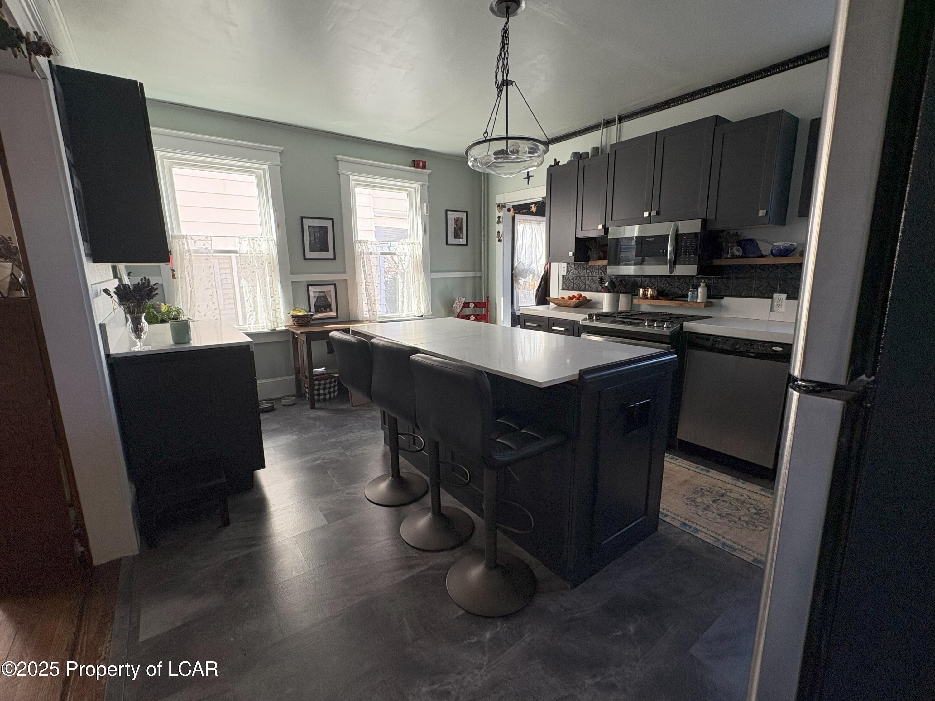 Wilkes-Barre, Pennsylvania 18705, United States, 3 Bedrooms Bedrooms, ,1 BathroomBathrooms,Residential,Active,85820