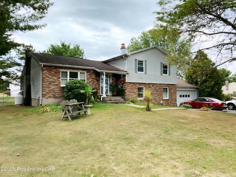 Homes For Sale - 117 Side Hill Court<br/> Sugarloaf, PA 18249