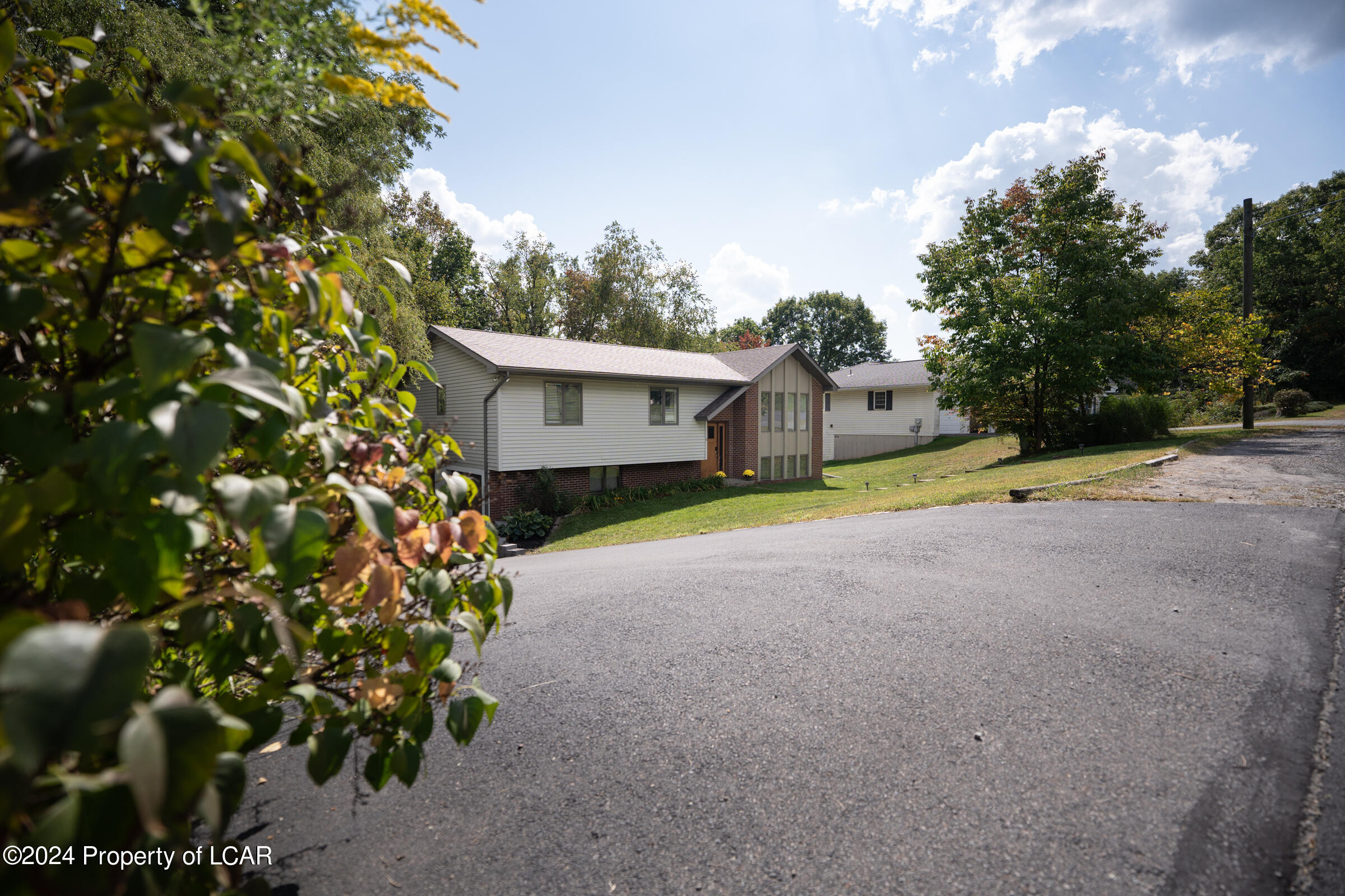 6 Fawnwood Drive, Scranton, Pennsylvania image 4