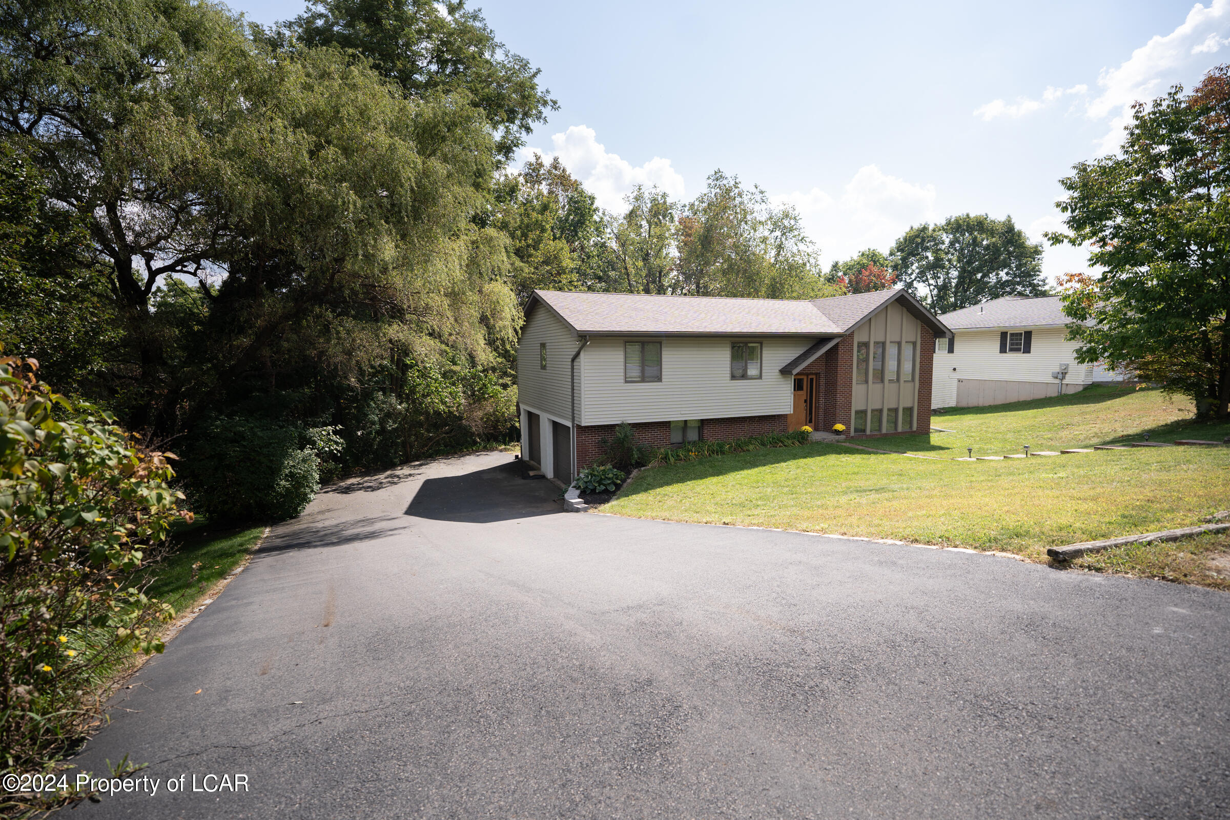 6 Fawnwood Drive, Scranton, Pennsylvania image 5