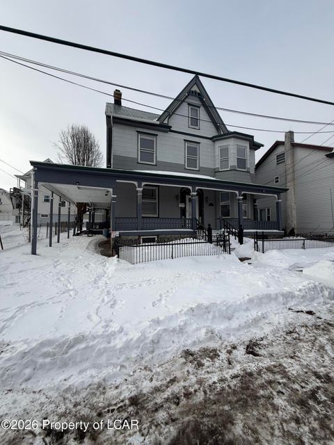 Homes For Sale - 418 Mine Street<br/> Hazleton, PA 18201