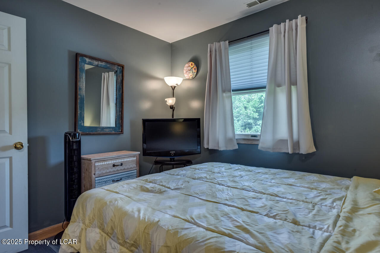 9 Flood Drive, Wilkes-Barre, Alaska image 22