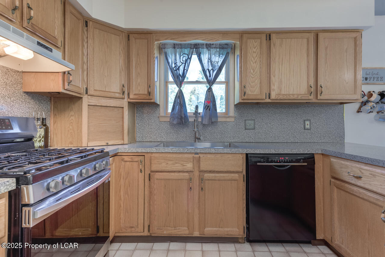 9 Flood Drive, Wilkes-Barre, Alaska image 10