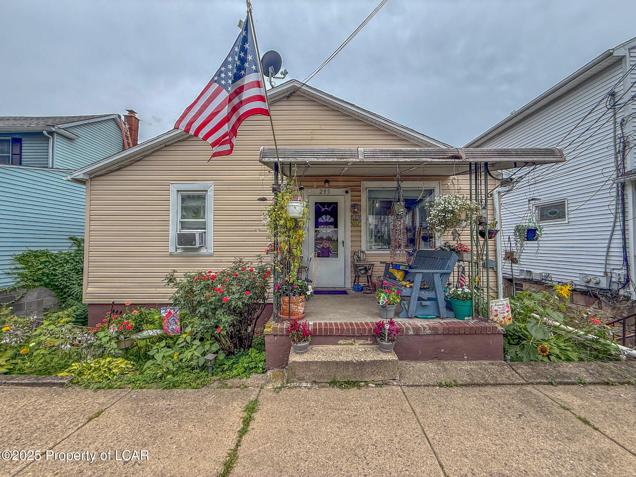 Kingston, Pennsylvania 18704, United States, 5 Bedrooms Bedrooms, ,2 BathroomsBathrooms,Residential,Active,168185