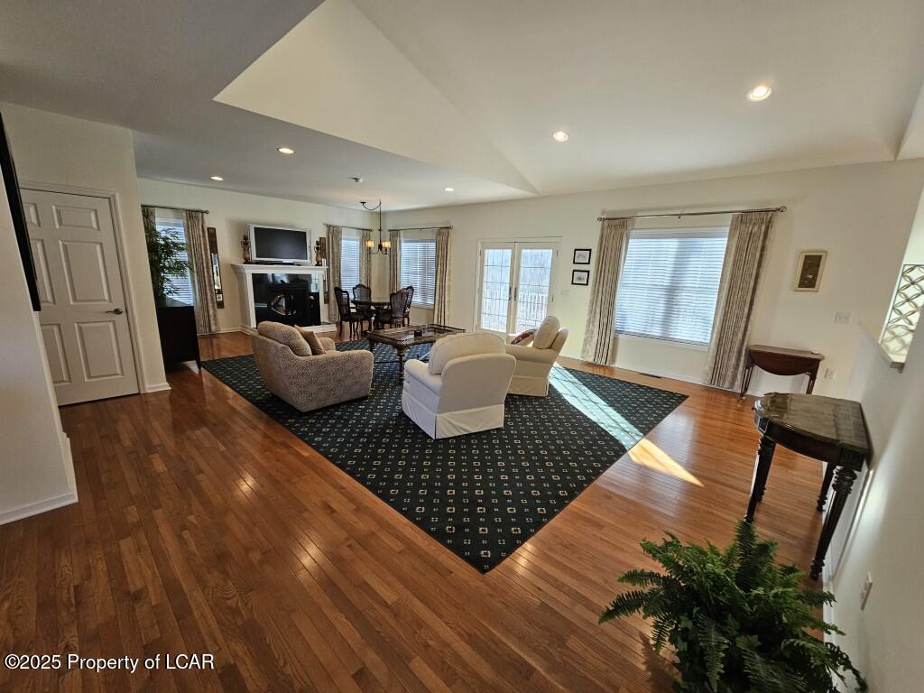 8 Hawthorne Place, Dallas, Pennsylvania image 4