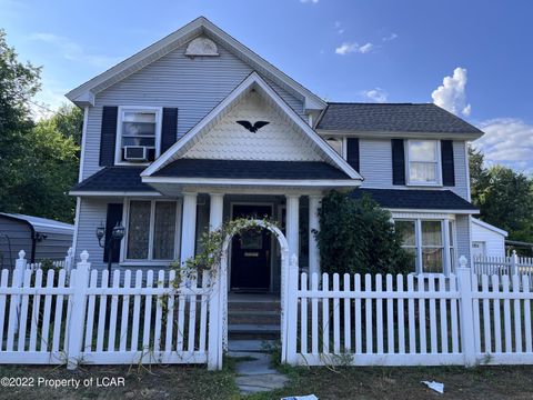 Homes For Sale - 212 Gaffney Drive<br/> Pittston, PA 18640