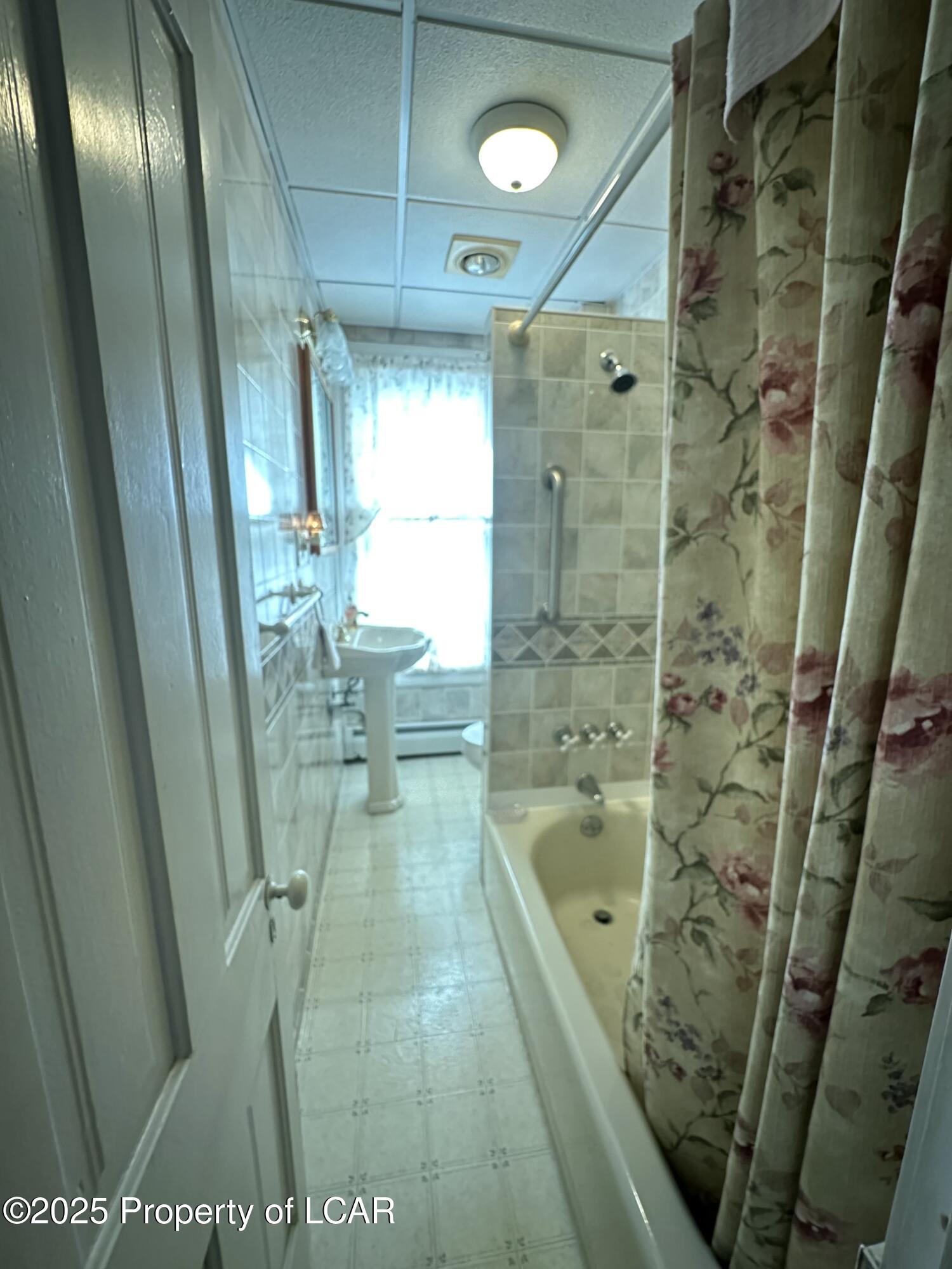 125 Laurel Street, Hazleton, Pennsylvania image 10