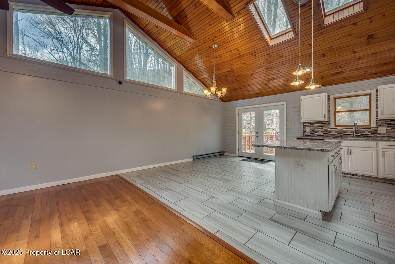 111 Buck Ridge Drive, Drums, Pennsylvania image 7