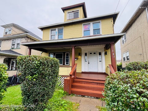 Homes For Rent - 703 Moosic Street<br/> Scranton, PA 18505
