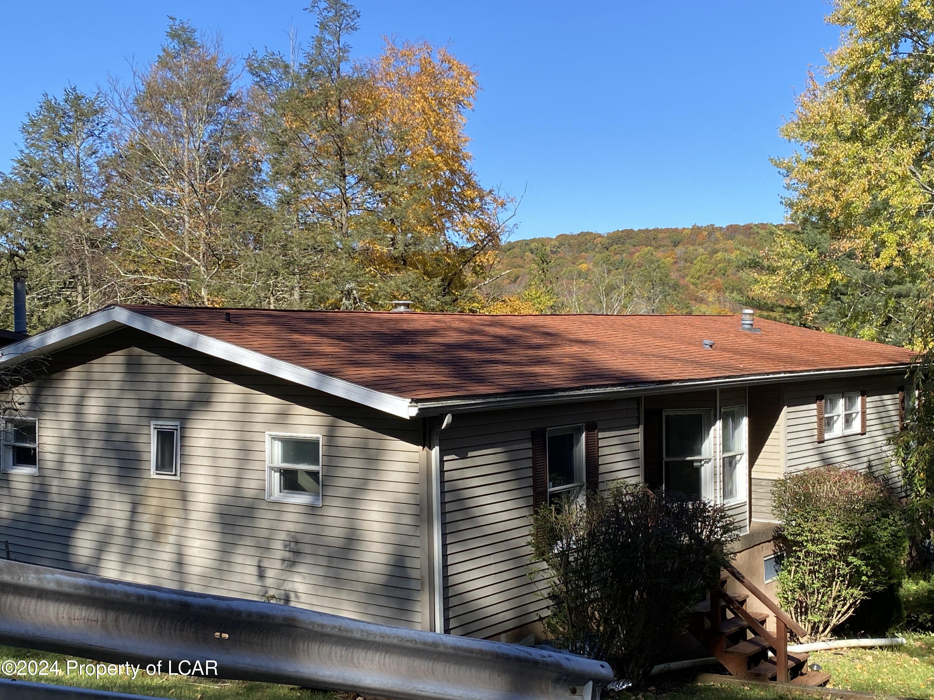 8 Eagle Street, Harveys Lake, Pennsylvania image 3