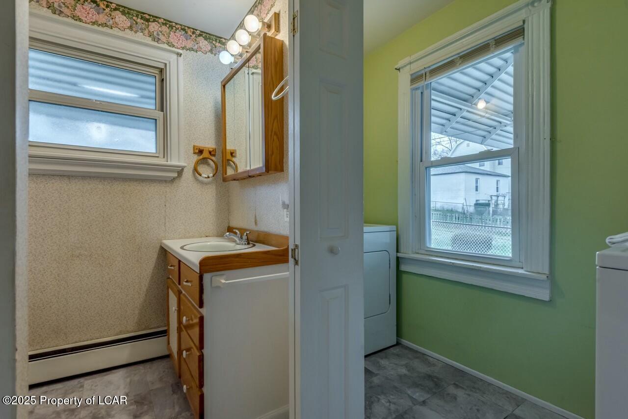 141 Loomis Street, Nanticoke, Pennsylvania image 9