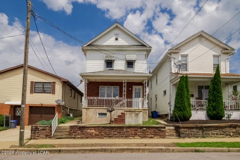 Homes For Sale - 208 Broad Street<br/> Luzerne County, Nanticoke, PA 18634