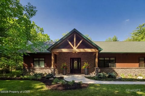 Homes For Sale - 387 Main Road<br/> Mountain Top, PA 18707