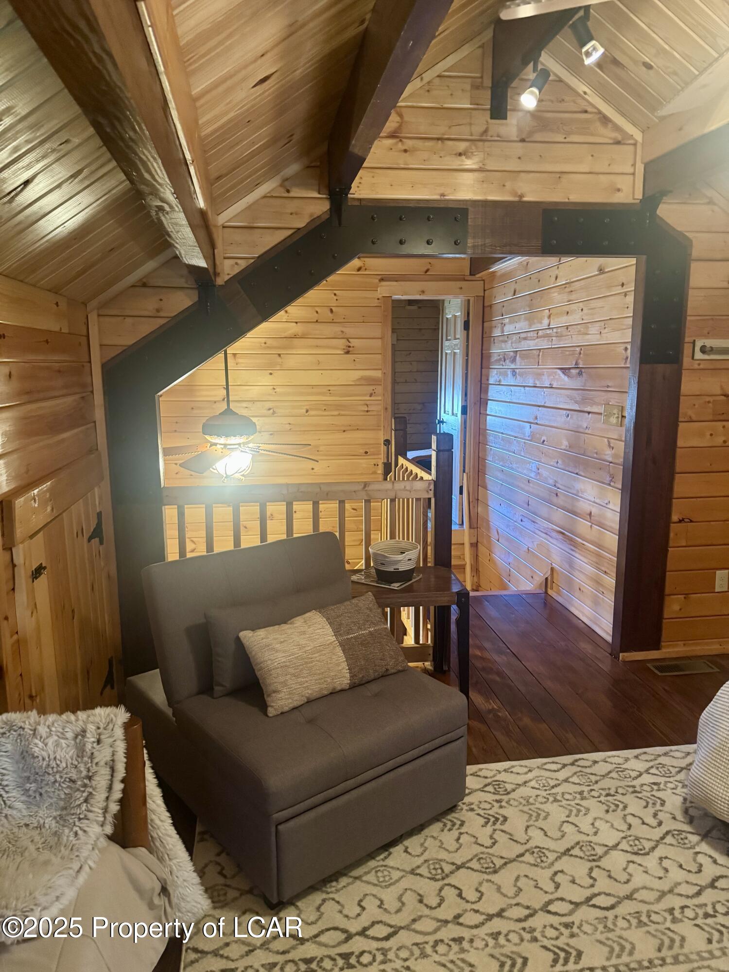 18 Sugarloaf Lane, Hazleton, Alaska image 16