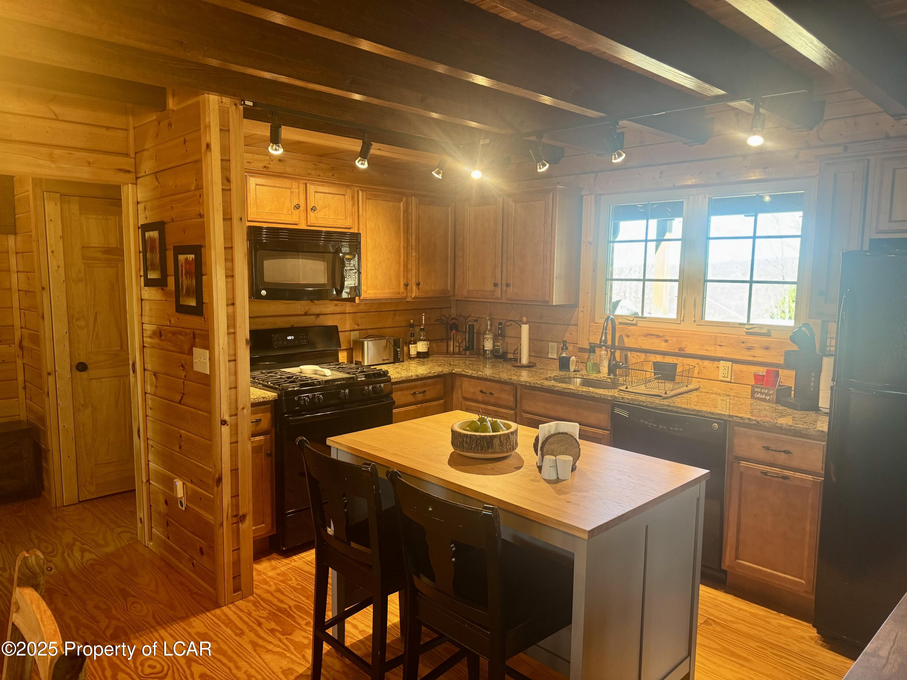 18 Sugarloaf Lane, Hazleton, Alaska image 6