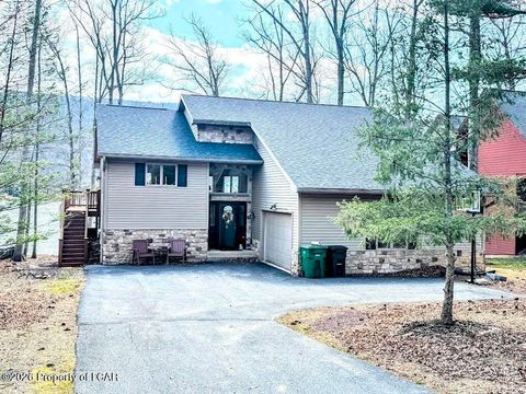 Homes For Sale - 310 Lake Valley Drive<br/> Hazleton, PA 18202