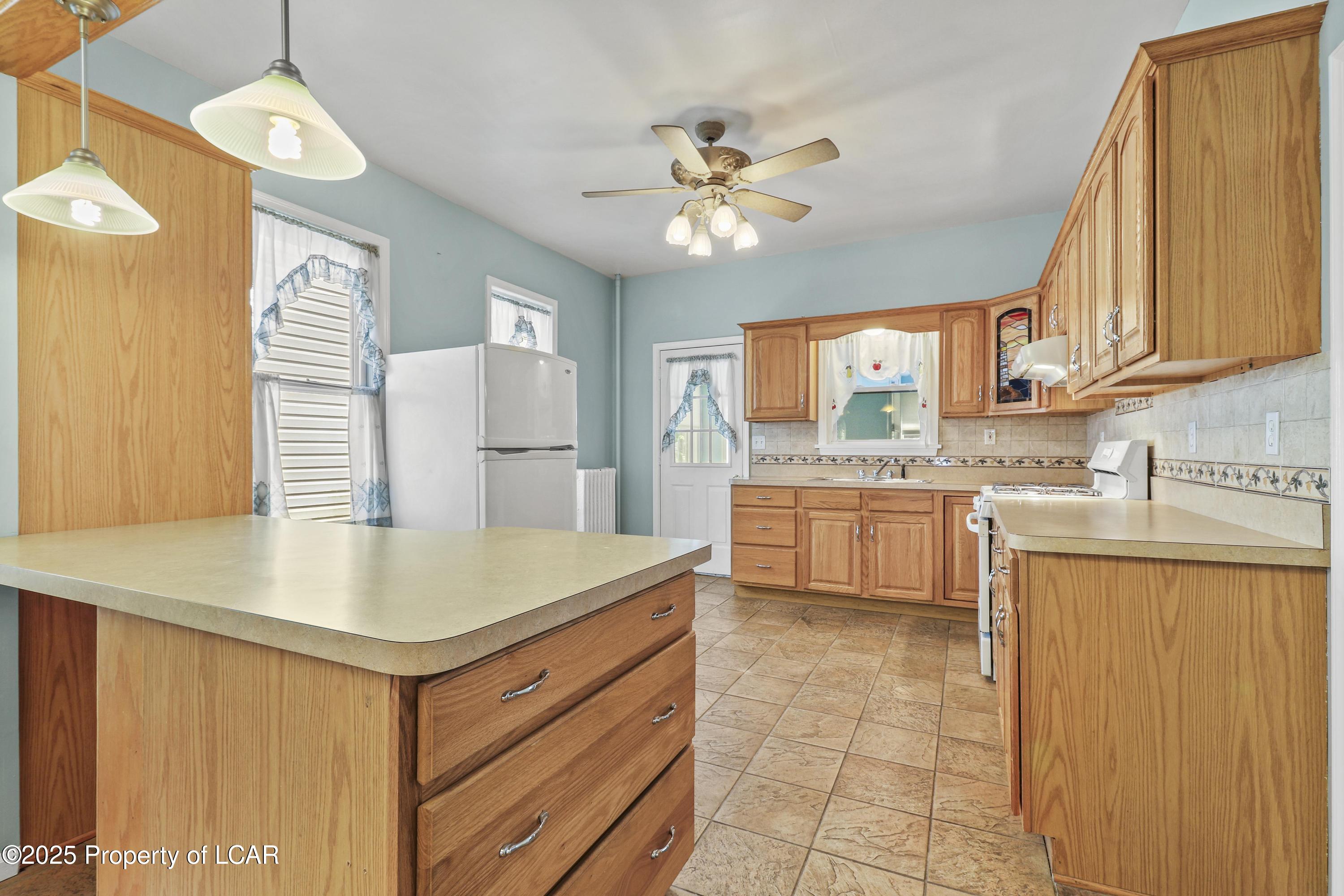 123 W Academy Street, Plymouth, Idaho image 10