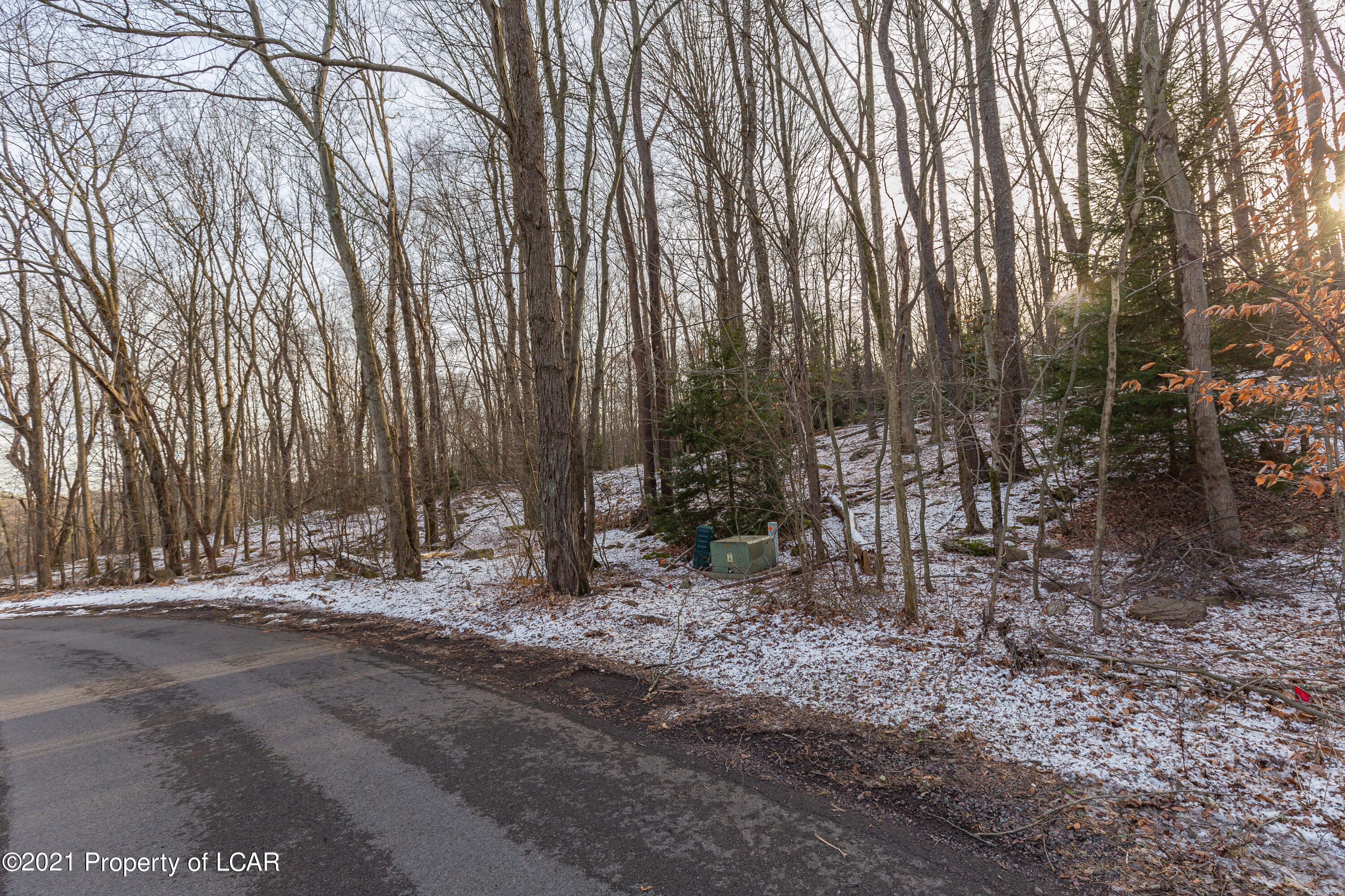 Woodhaven Drive, White Haven, Pennsylvania image 1