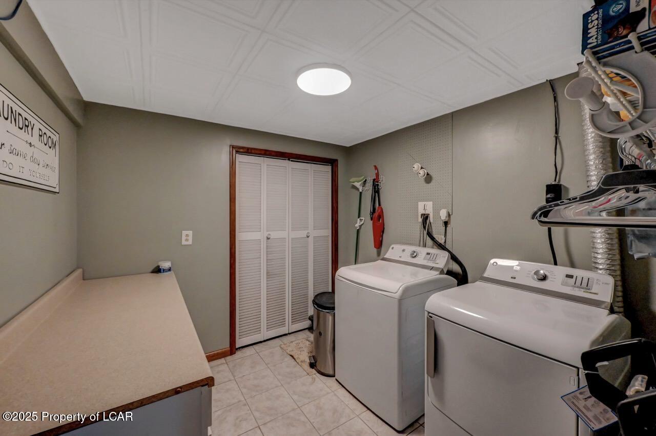 2 Tommys Court, Drums, Texas image 45